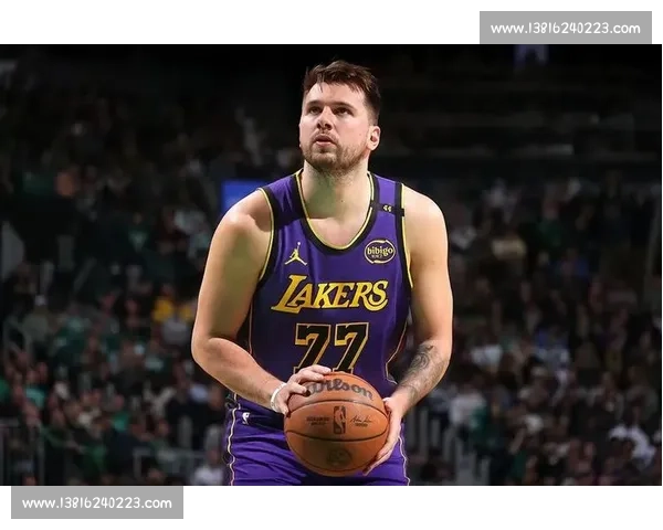 湖人对决热火火力全开得分盛宴引爆全场焦点之战季后赛舞台球星表现备受瞩目